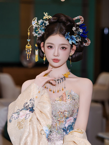 새로운 중국 스타일 틈새 틈새 파란색 손잡이 koi 신부 술 머리 액세서리 크리스탈 꽃 토스트 옷 Cheongam Headdress 새로운 중국 스타일 틈새 틈새 파란색 손잡이 koi 신부 술 머리 액세서리 크리스탈 꽃 토스트 옷 Cheongam Headdress