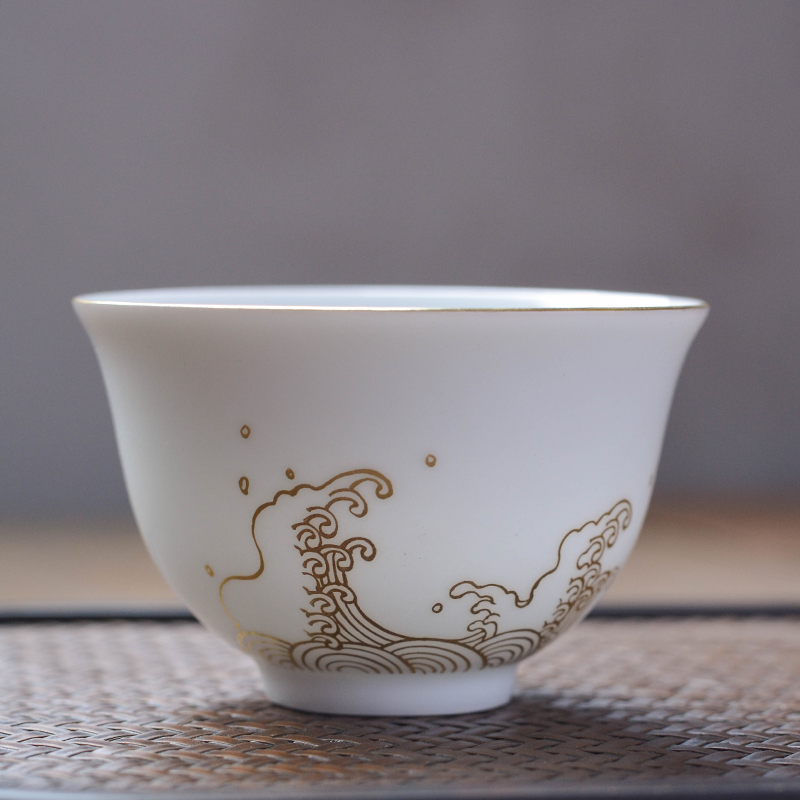 Pure hand - made manual single cup water line large cups of jingdezhen kung fu tea set ceramic sample tea cup masters cup