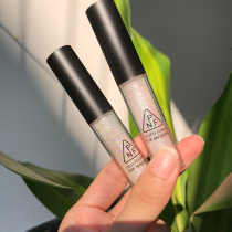 A drop of tears in the eye shadow Bling the unicorn diamond pearly pearls The big bright sheet tears the eye makeup and the small crowns