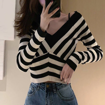 Striped V-neck knitwear womens autumn and winter Korean retro slim sexy off-shoulder short bottom long-sleeved sweater