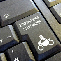 Motorcycle three-person insurance Commercial insurance GPS anti-theft device specific situation consulting customer service