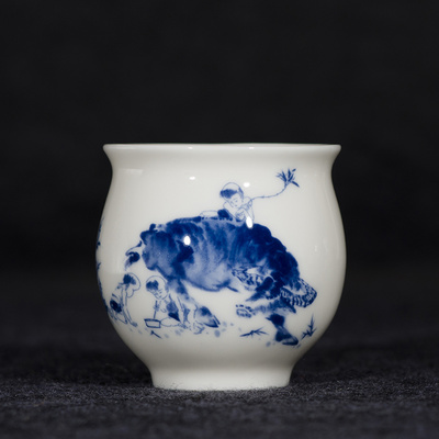 Ceramic cups one cup of tea large bowl sample tea cup jingdezhen blue and white porcelain double anti hot thickening of blue and white porcelain