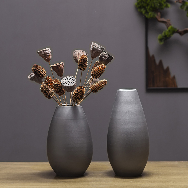 Manual grinding dry flower is placed American retro black ceramic vase pottery jar flower implement sitting room artistic flower arrangement