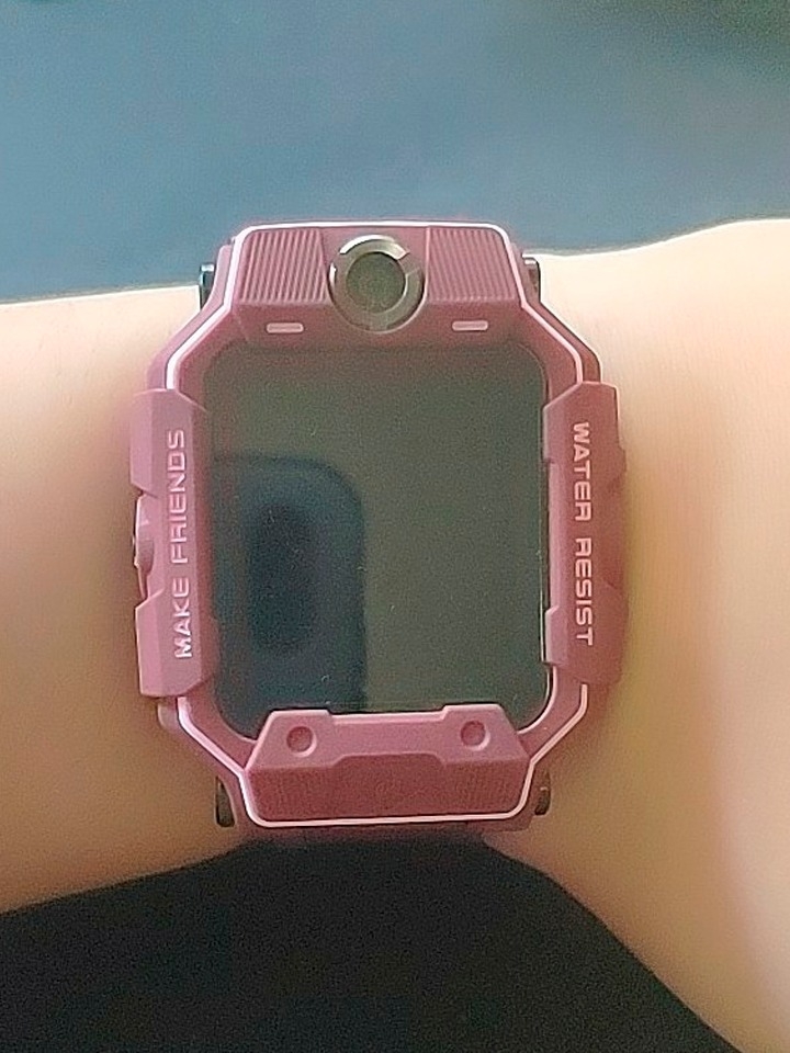 小天才z6巅峰版智能手表