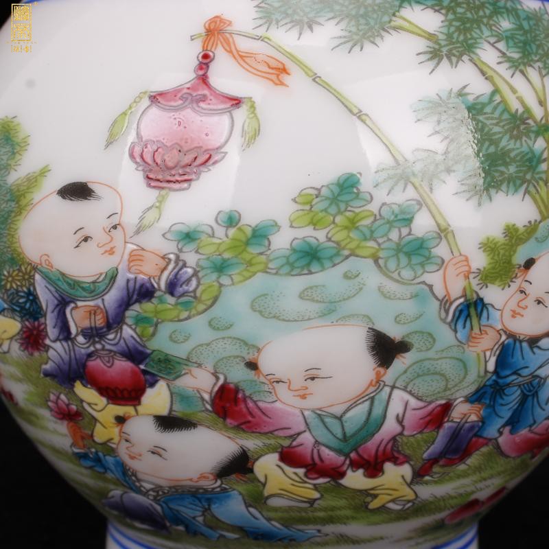 Jingdezhen imitation qianlong hand - made the boy play of the reward bottle of new Chinese style living room decorated boutique antique antique penjing collection