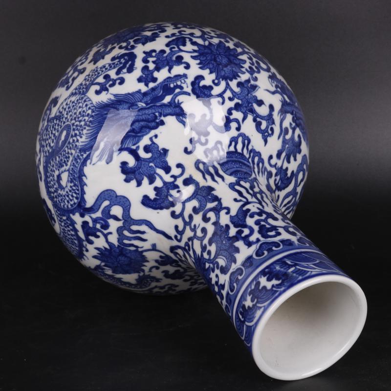 The Qing qianlong in blue and white dragon tree decal antique porcelain household of Chinese style furnishing articles old goods collection process