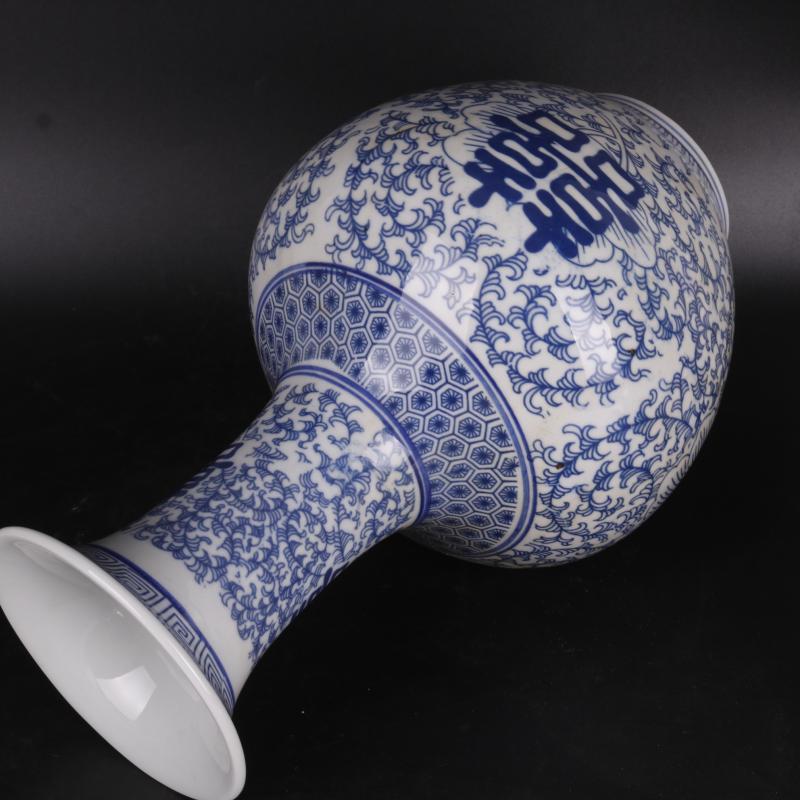 The Qing qianlong happy character lines design blue and white tie up branches applique antique porcelain household of Chinese style furnishing articles old goods collection process