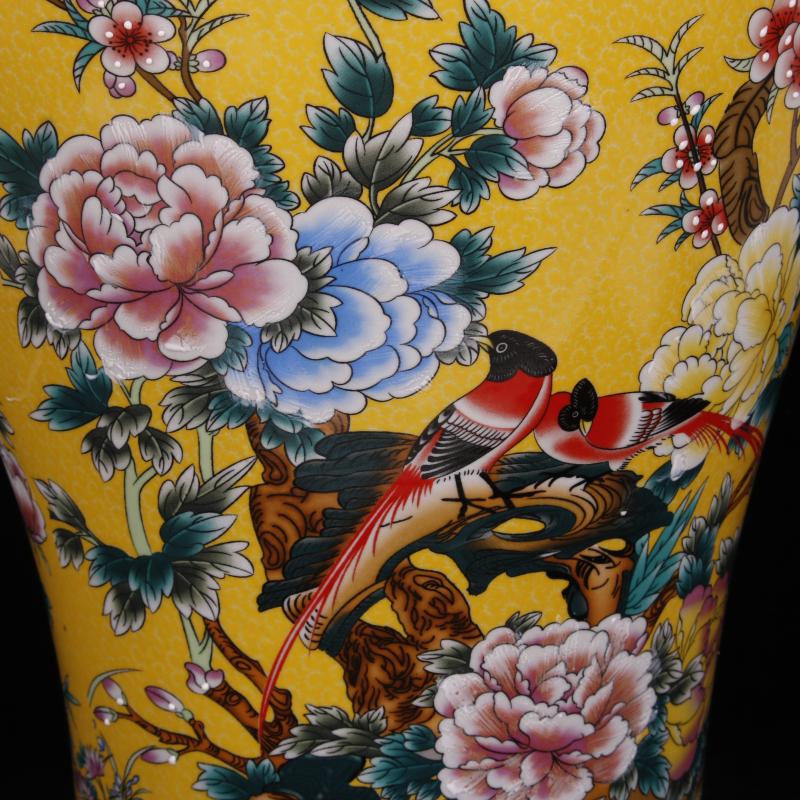 Jingdezhen imitation qianlong antique colored enamel painting of flowers and be born great goddess of mercy bottle Chinese style classical Ming and the qing dynasty vase furnishing articles