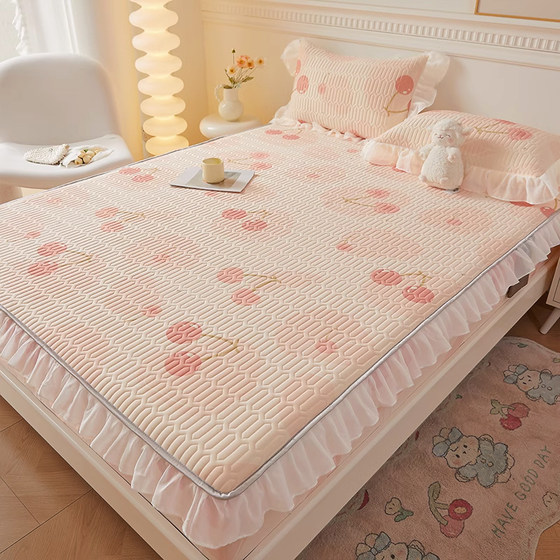 New summer latex mat three-piece set of Class A mother and baby soft mat for summer machine-washable bedding mat
New summer latex mat three-piece set of Class A mother and baby soft mat for summer machine-washable bedding mat