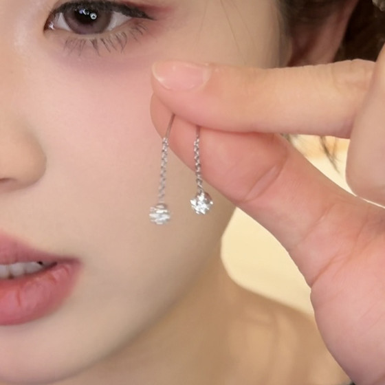 별 번쩍이는 다이아몬드 볼 이어 라인 여성 2025 새로운 디자인 귀걸이 고급 귀걸이 세련된 기질 이어링 별 번쩍이는 다이아몬드 볼 이어 라인 여성 2025 새로운 디자인 귀걸이 고급 귀걸이 세련된 기질 이어링