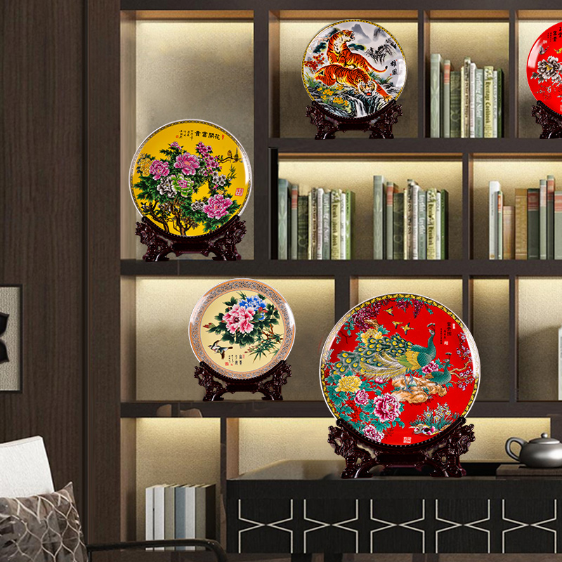 Jingdezhen ceramics with red prosperous figure sitting room dish TV ark, handicraft gifts office furnishing articles