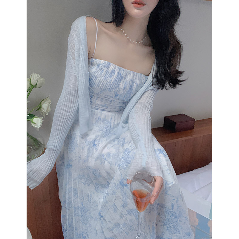 2022 spring new French pedicure orange orange warm year skirt floral strap dress two-piece suit female (20509:28316:size:L;1627207:12609013273:Color classification:Blue cardigan + blue floral slings skirt)