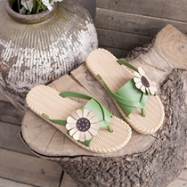 Out on the beach womens slippers womens sandals summer thick-soled new soft trendy youth flat-bottomed womens slippers