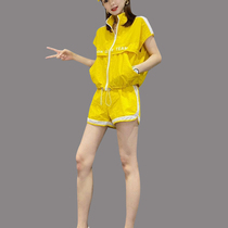 Large size womens casual shorts sunscreen suit summer fashion age-reducing waist sports short jacket two-piece set tide
