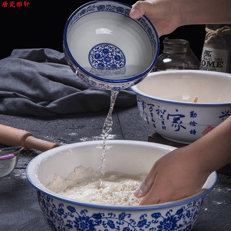 Blue and white old basin and pot soil happens in thickening kitchen ceramic household large household