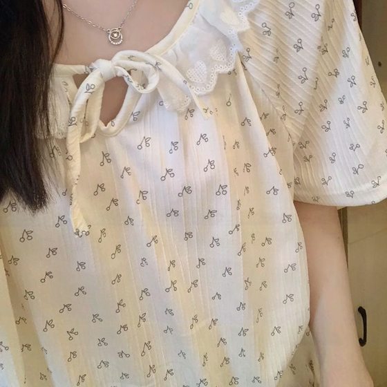 여름에 여성을위한 한국 스타일 Cherry Floral Nightgown 얇은 달콤한 레이스 짧은 슬레이스 간단한 드레스 잠옷은 밖에 착용 할 수 있습니다. 여름에 여성을위한 한국 스타일 Cherry Floral Nightgown 얇은 달콤한 레이스 짧은 슬레이스 간단한 드레스 잠옷은 밖에 착용 할 수 있습니다.