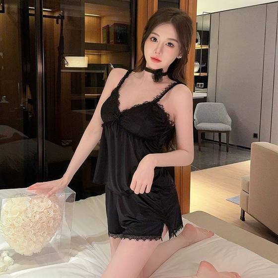 순수한 욕망 바람 얼음 실크 서스펜더 여름 궁전 스타일의 여성을위한 얇은 잠옷 섹시 레이스 홈 옷 유방 패드 세트 순수한 욕망 바람 얼음 실크 서스펜더 여름 궁전 스타일의 여성을위한 얇은 잠옷 섹시 레이스 홈 옷 유방 패드 세트
