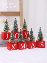 Christmas decorative creative wood art pendulum mini tree home with store accessory gift scene layout