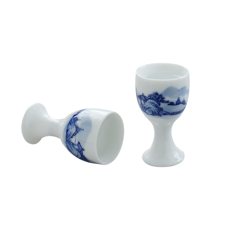 Jingdezhen hand - made of ceramic a single glass of household white yellow wine glass archaize wind small blue and white porcelain is a small handleless wine cup custom