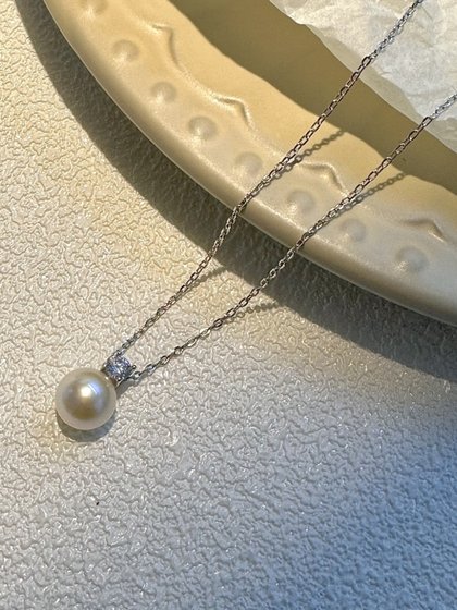 Shilijian Light Luxury French Freshwater Pearl Necklace 조절 가능한 쇄골 체인 Shilijian Light Luxury French Freshwater Pearl Necklace 조절 가능한 쇄골 체인