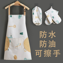 The apron female kitchen house uses the new 2021 catering to protect the water and oil explosion-proof fashion sleeve suit male