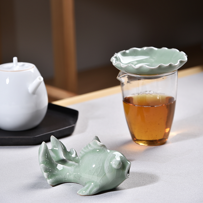 Creative kung fu tea accessories elder brother up goldfish tea) ceramic filter tea tea tea insulation filter)