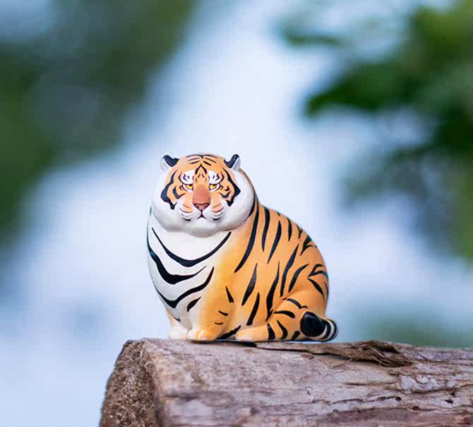 老虎摆件可爱爱卡通车车内手办公仔创意个性高档摆件