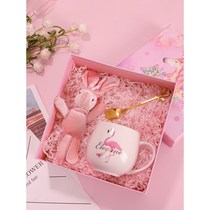 Marriage with hand gift bridesmaid small practical wedding birthday gift box set guest Baby Full Moon one year old gift