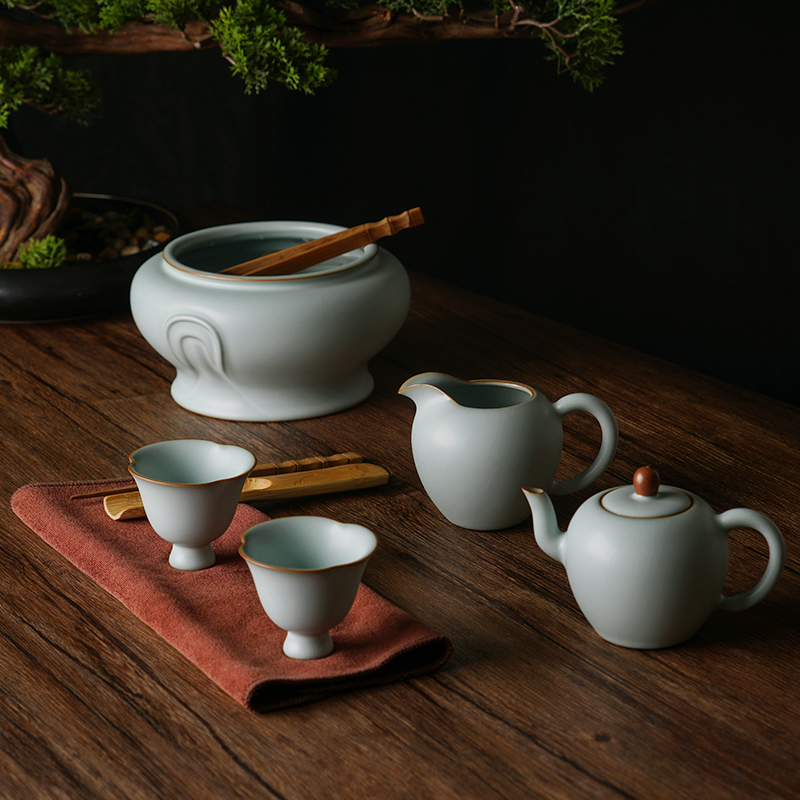 Your up tea to wash large XiCha glass jar is Chinese style household ceramics jingdezhen manual celadon kung fu tea accessories