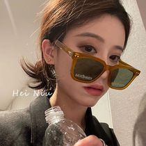 2021 new retro tea color kim ink mirror female summer seaside square round face expats slim net red letter sunglasses