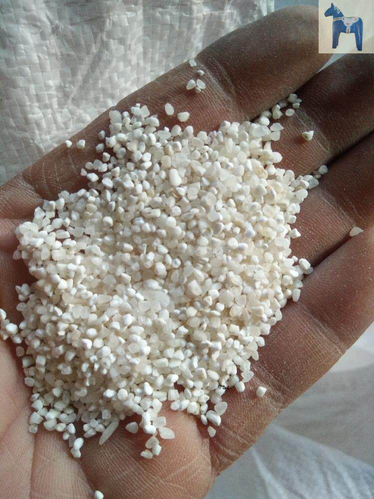 碎米钓鱼大米散装酿酒鸡鸭饲料颗粒低价饲料原料