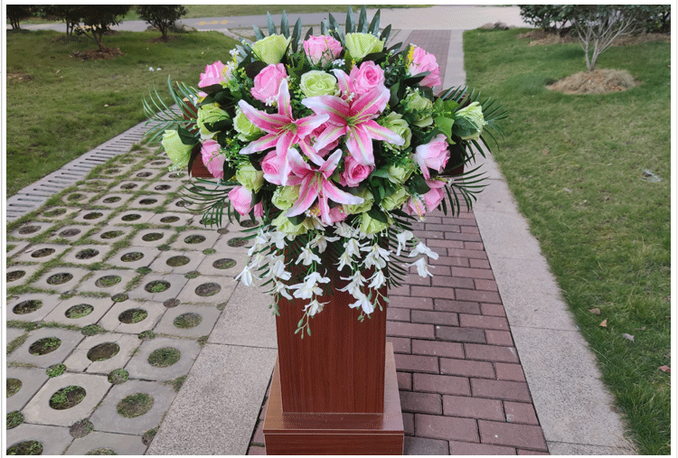 讲台桌花花司仪婚礼宴会发言台摆设假花签到台下垂挂式装饰花