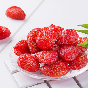 万嘉草莓干芒果干凤梨干45g休闲零食混合水果干办公室零食小包装