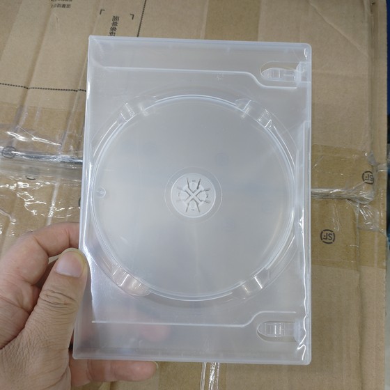 플라스틱 디스크 박스는 한 상자에 2 개의 CD를 담을 수 있으며 투명 플라스틱 상자 외부에 덮개를 추가 할 수 있습니다. 플라스틱 디스크 박스는 한 상자에 2 개의 CD를 담을 수 있으며 투명 플라스틱 상자 외부에 덮개를 추가 할 수 있습니다.