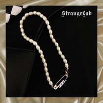 Pearl necklace with temper Fu * k pin punk neck chain choker cool girl love