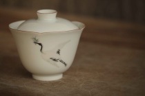 Return to tea coral red pick flowers build water