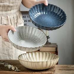 Thick and textured embossed lace ceramic vegetable bowl and salad plate at the end of the alley, retro kiln-glazed tableware with slight flaws