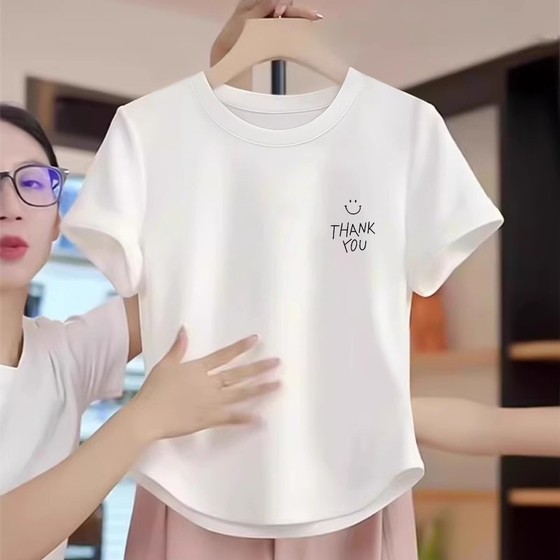 Children's pure cotton short-sleeved T-shirt summer wear for girls' fashionable irregular short white super beautiful top in summer
Children's pure cotton short-sleeved T-shirt summer wear for girls' fashionable irregular short white super beautiful top in summer