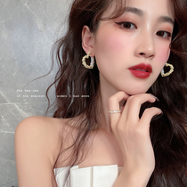 Korean love earrings 2021 New Tide girl Pearl sterling silver temperament senior atmosphere light luxury retro port style