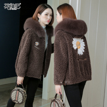 Granular sheep shearing jacket womens short autumn and winter 2021 new fox hair hooded small daisy embroidered fur coat