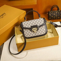 Genuine leather Girls Package High quality 2022 Urban Minimalist Fashion 100 lap single shoulder genuine leather hand small square bag inclined cross-pack