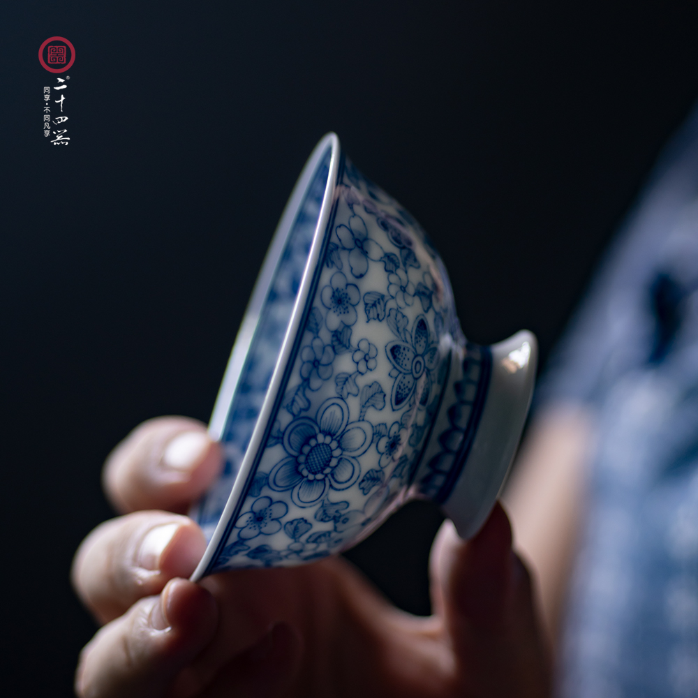 Twenty - four ware jingdezhen hand - made flower hat of blue and white porcelain cup kongfu master single glass ceramic cups of tea