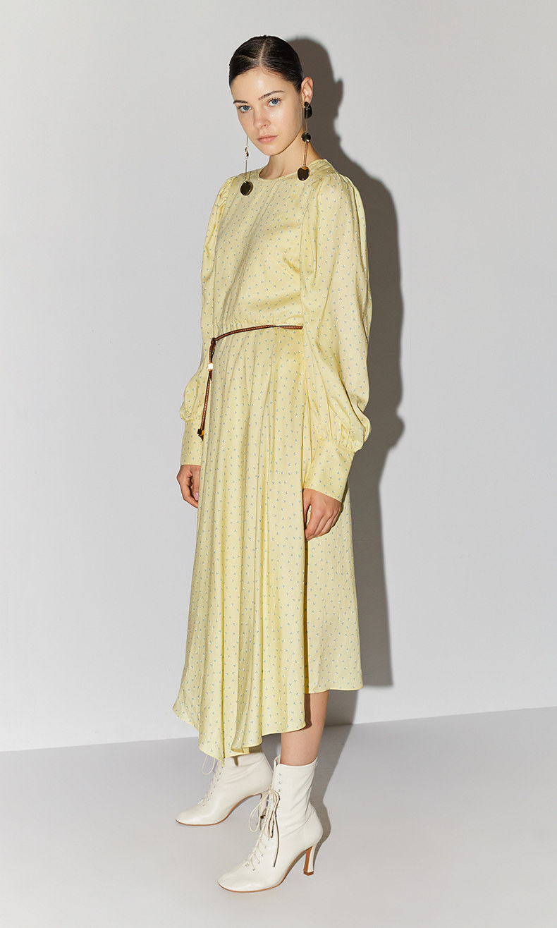 欧时力2021春新品腰绳灯笼袖法式碎花连衣裙