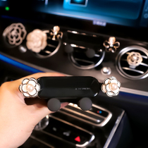 Mobile phone on-board bracket 2021 new net red air outlet buckle style goddess navigation car cute car