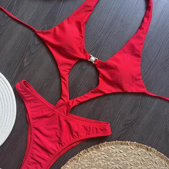 Women's solid color halter neck sexy hollow tight bikini swimsuit beach seaside hot girl lace-up bikini swimsuit
Women's solid color halter neck sexy hollow tight bikini swimsuit beach seaside hot girl lace-up bikini swimsuit