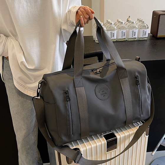 Short-term travel bag for women, lightweight, large capacity, men's business trip, business duffel bag boarding bag, handheld fitness luggage bag
Short-term travel bag for women, lightweight, large capacity, men's business trip, business duffel bag boarding bag, handheld fitness luggage bag