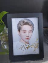 Liu Yuxin autographed photo frame star surrounding pro-signed fidelity