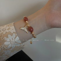 微镶锆石鱼尾吊坠时尚贝珠手链女韩国小众设计轻奢高级感闺蜜手饰