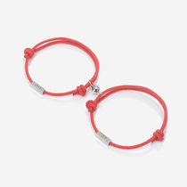 Couple rubber band A pair of couple small rubber bands to send girlfriends and girlfriends bracelets student creative lettering magnet suction buckle