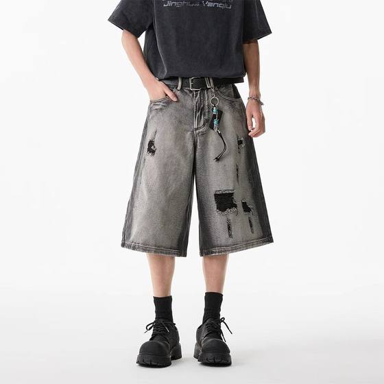 Trendy brand vintage high street seven-point washing wide-leg pants ripped denim shorts old mid-pants men's summer American style
Trendy brand vintage high street seven-point washing wide-leg pants ripped denim shorts old mid-pants men's summer American style